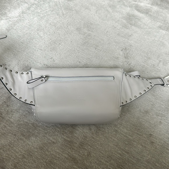 Valentino Garavani Free Rockstud Spike Belt Bag Quilted Leather White - Picture 5 of 5